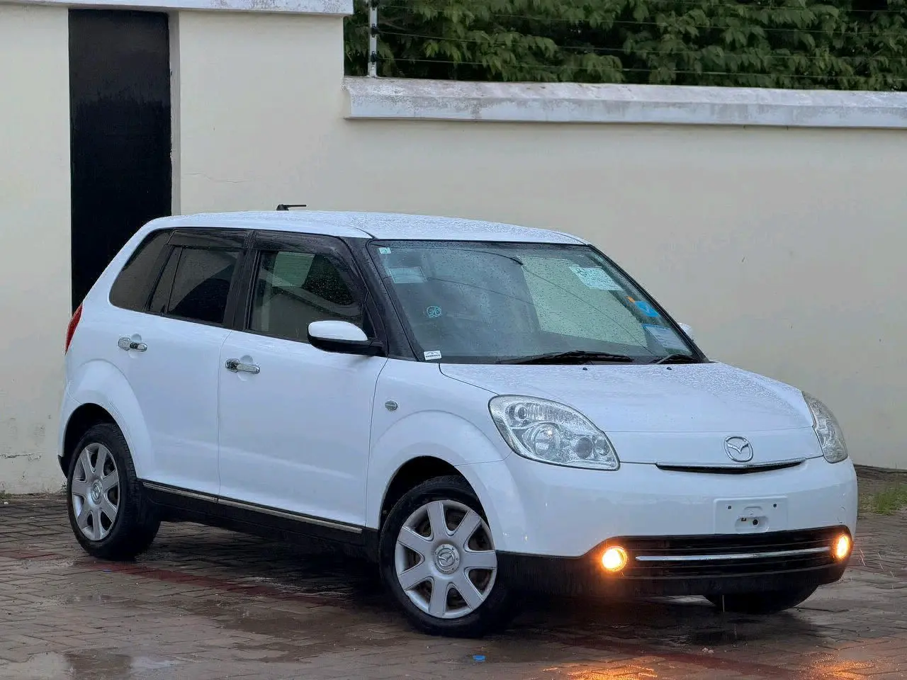 Mazda Verisa 2008