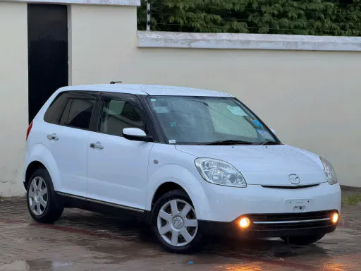 Mazda Verisa 2008
