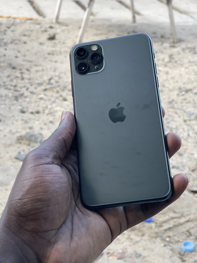 IPhone 11 Pro Max 512GB (Face ID Issue)