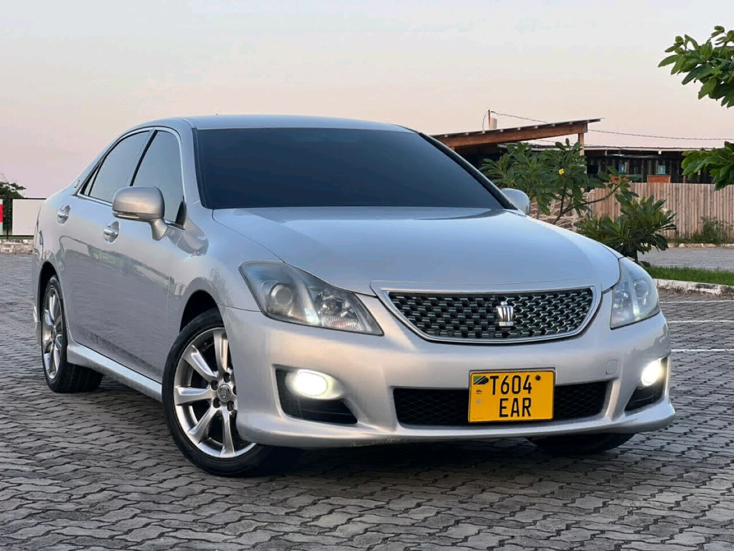 Toyota Crown Sedan 2009 Silver