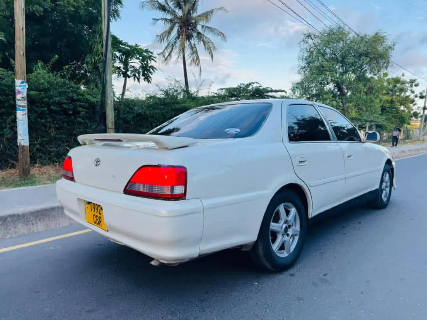 Toyota Cresta GX CBR for Sale thumbnail 3