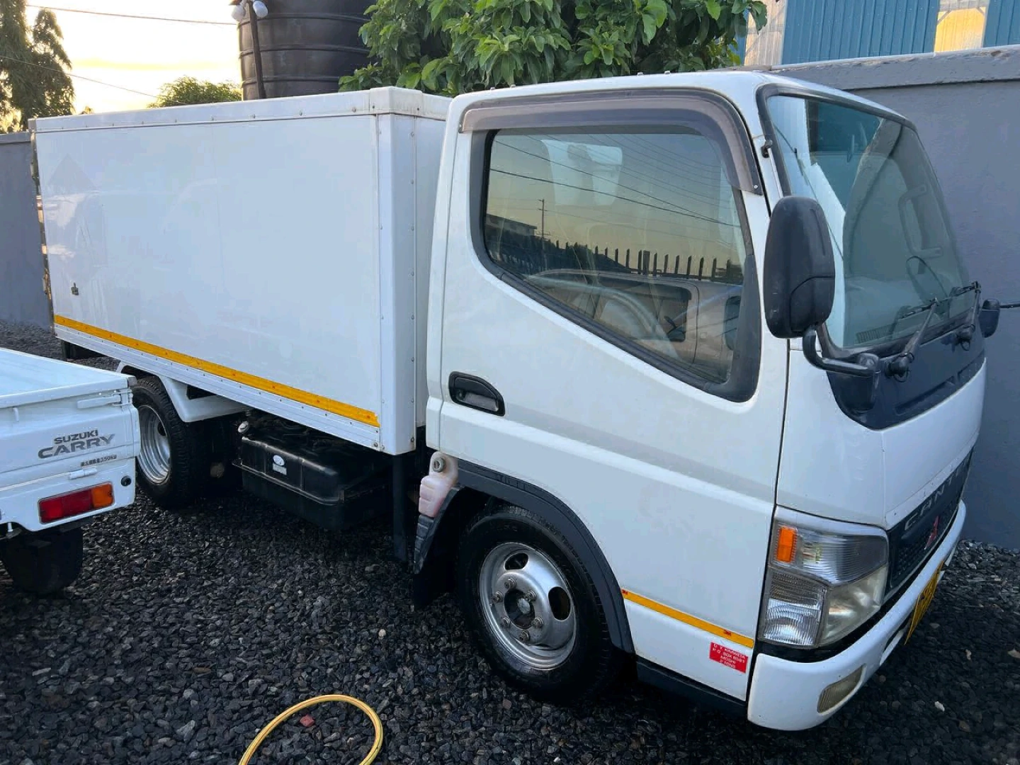 Mitsubishi Canter Guts 2005 Deep Freezer Truck thumbnail 8