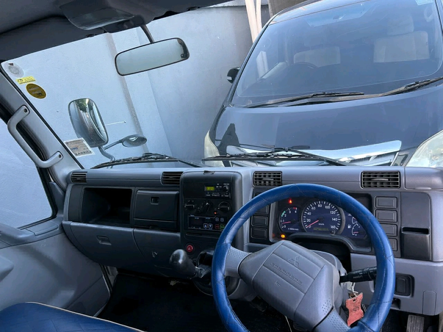 Mitsubishi Canter Guts 2005 Deep Freezer Truck thumbnail 9