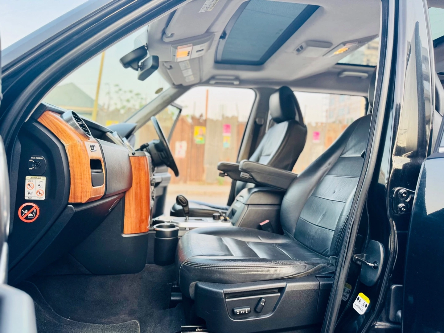 Land Rover Discovery 3 SUV 2008 Diesel Automatic thumbnail 8