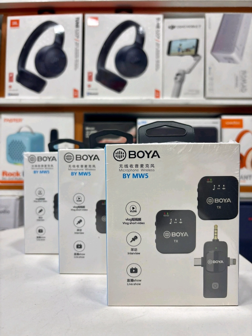 BOYA BY-MW5 Wireless Microphone System for Vlogging