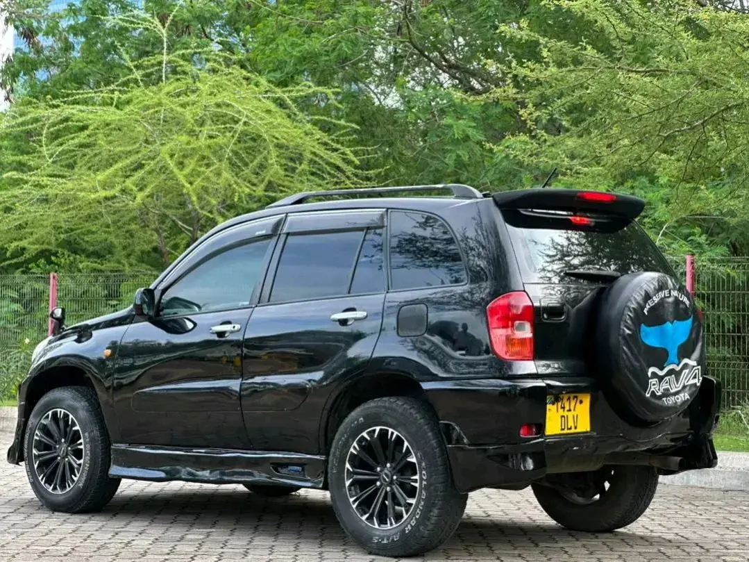 Toyota RAV4 2004, Black thumbnail 3