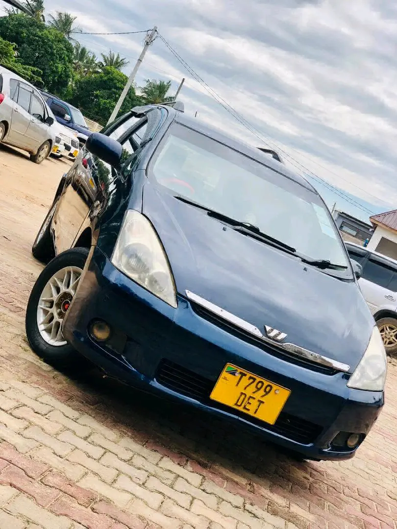 Toyota Wish Automatic 1790cc for Sale or Exchange thumbnail 3