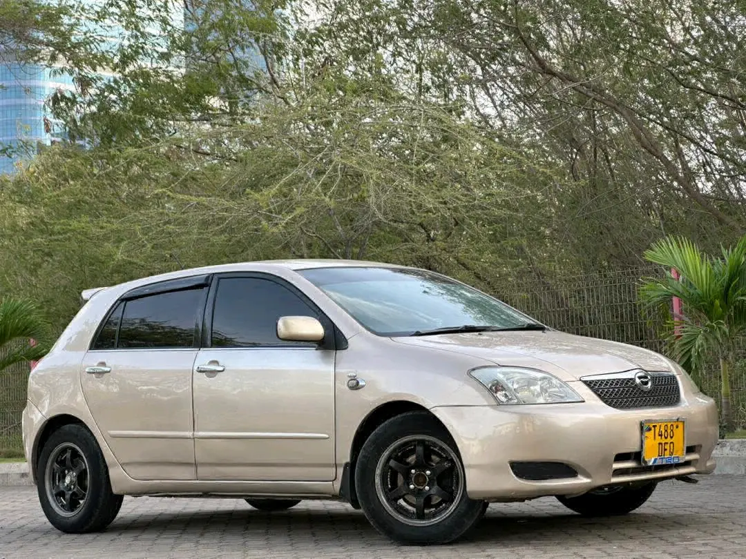 Toyota RunX 2002, 1490cc, Bei/Gold thumbnail 3