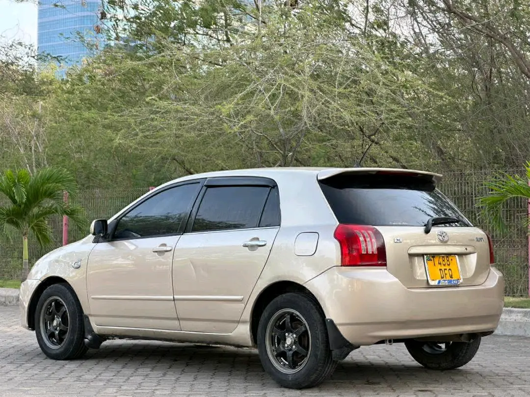 Toyota RunX 2002, 1490cc, Bei/Gold thumbnail 5