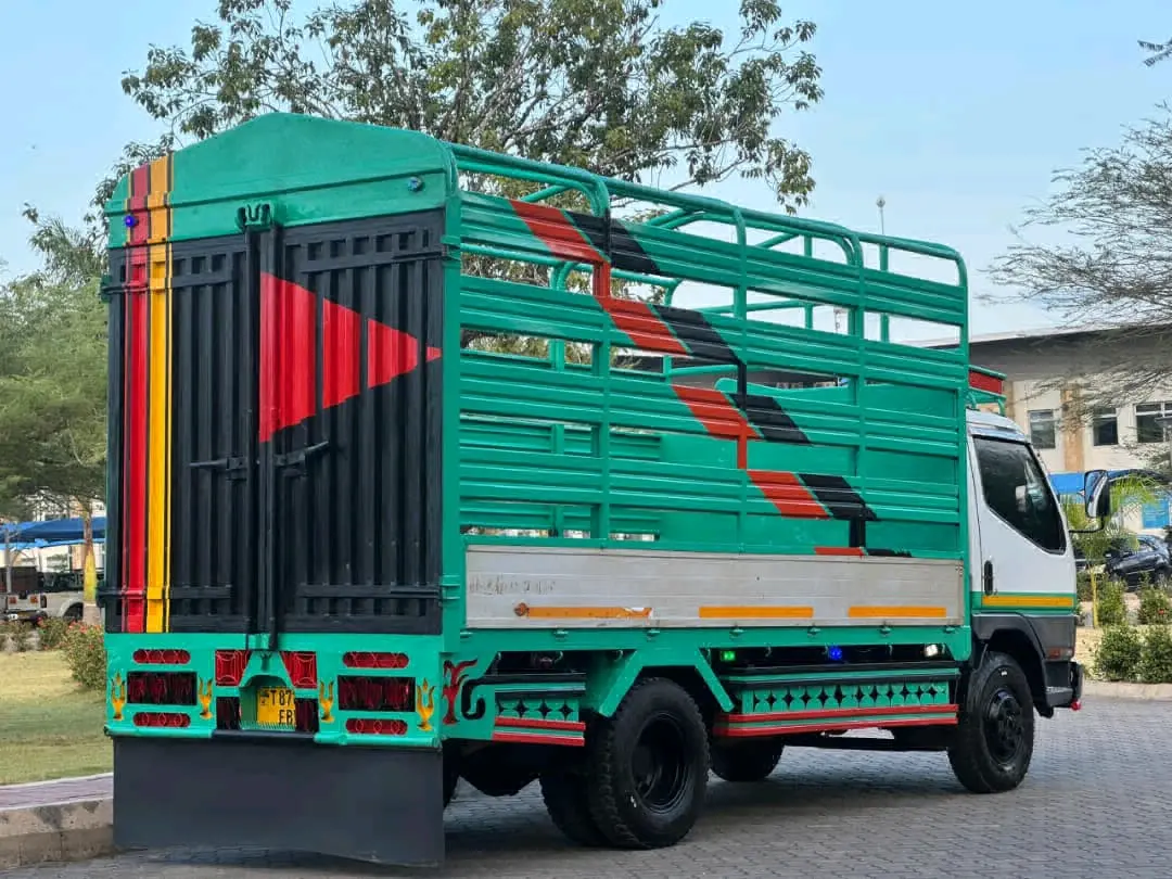 Mitsubishi Canter Truck 1998 (6 Tons) thumbnail 3