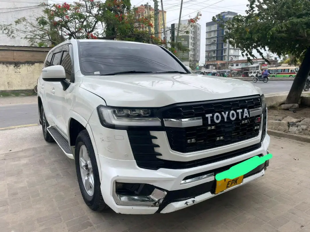 Toyota Land Cruiser 300 Series