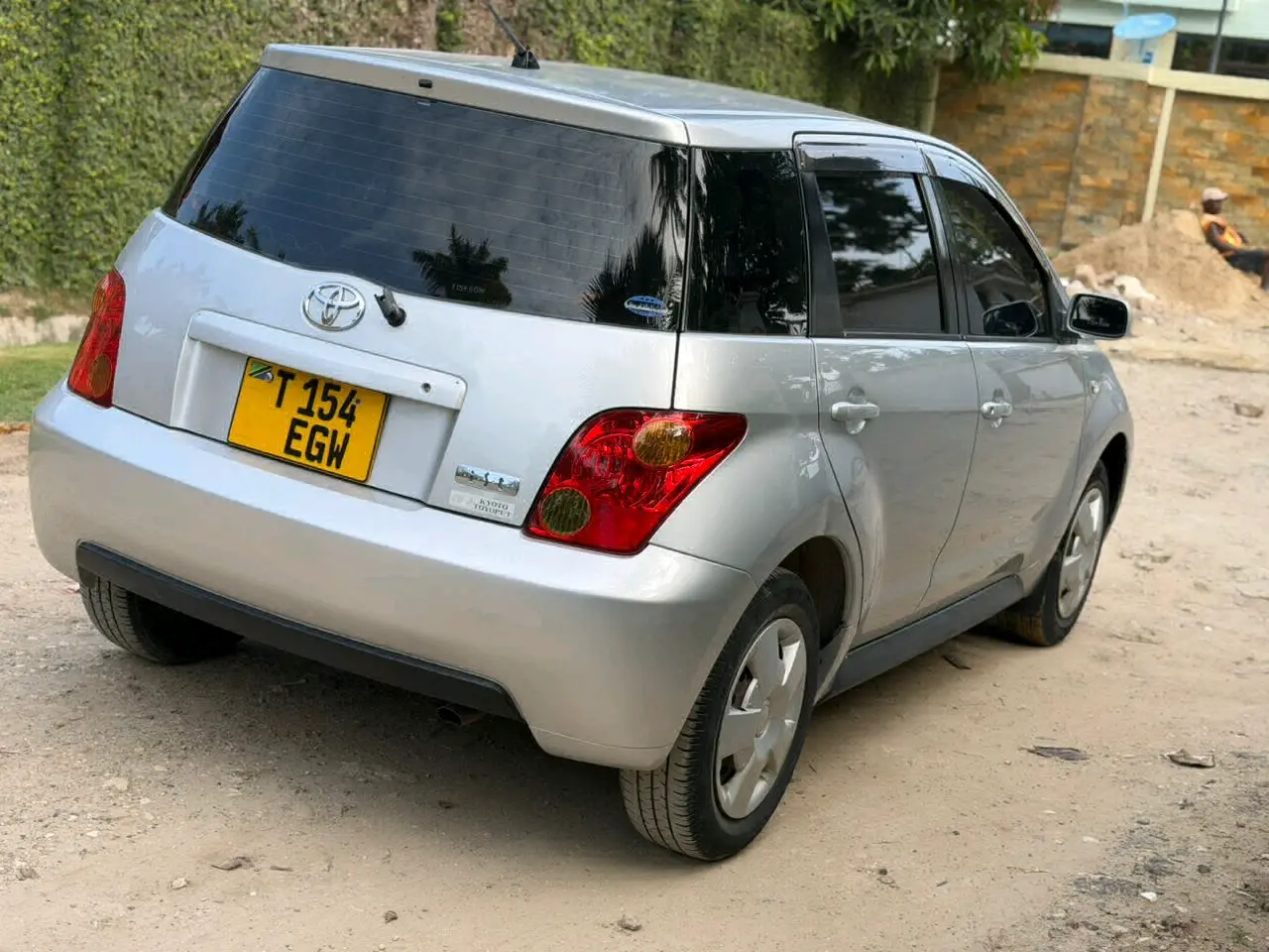 Toyota Ist EGW 1290cc for Sale thumbnail 5