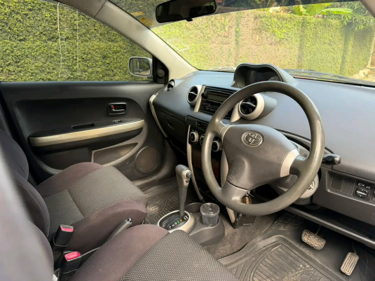 Toyota Ist EGW 1290cc for Sale thumbnail 8