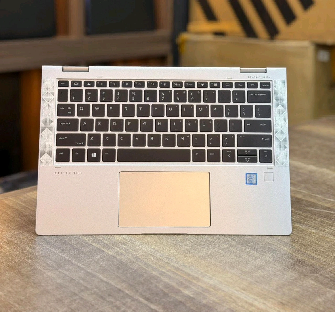HP Elitebook x360 1030 Core i7 8th Gen Touchscreen Laptop thumbnail 2