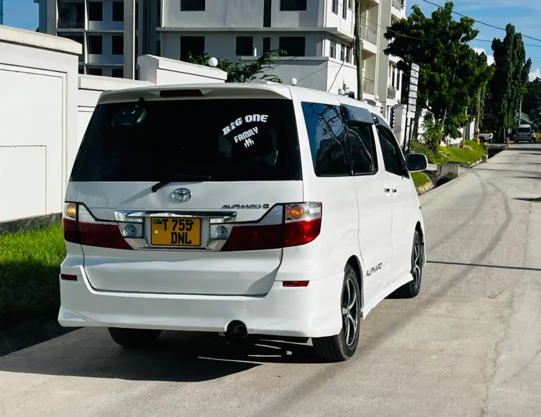 Toyota Alphard DNL thumbnail 6