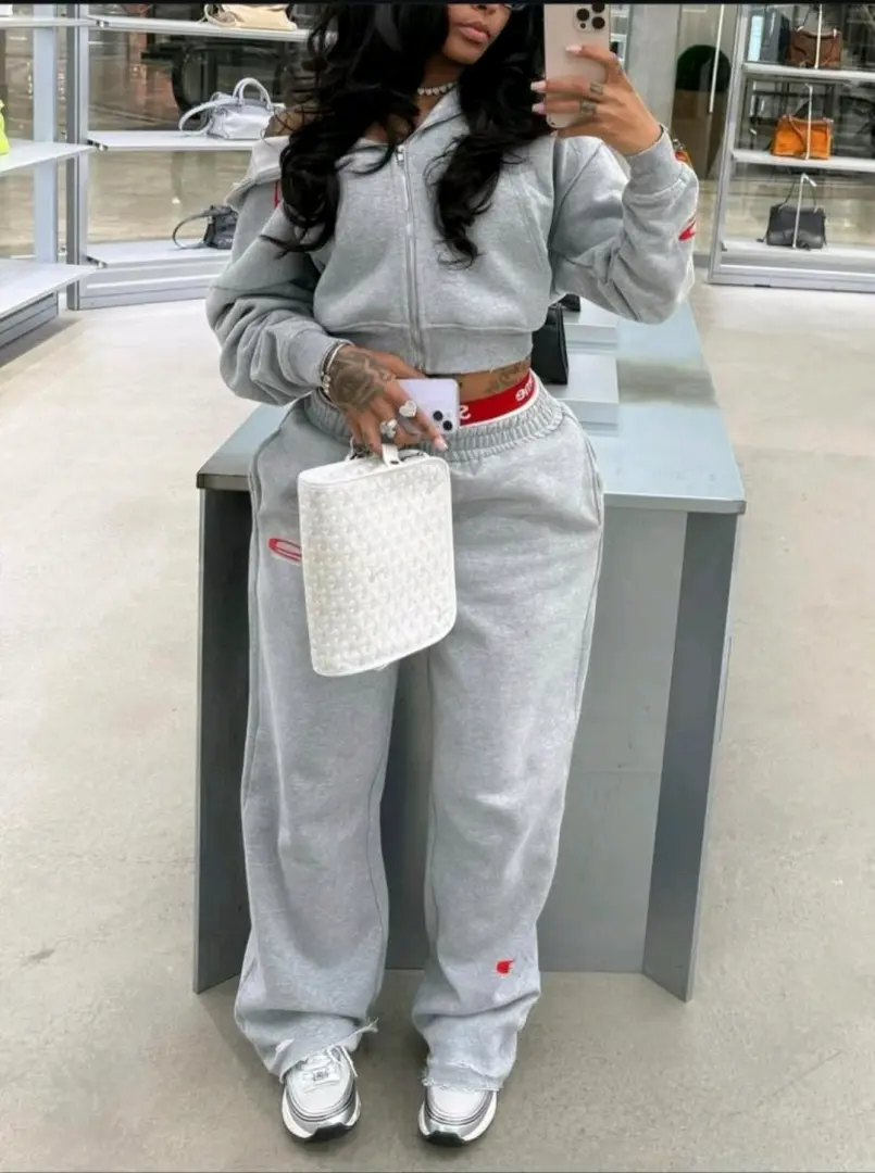 Women's Two-Piece Tracksuits thumbnail 4