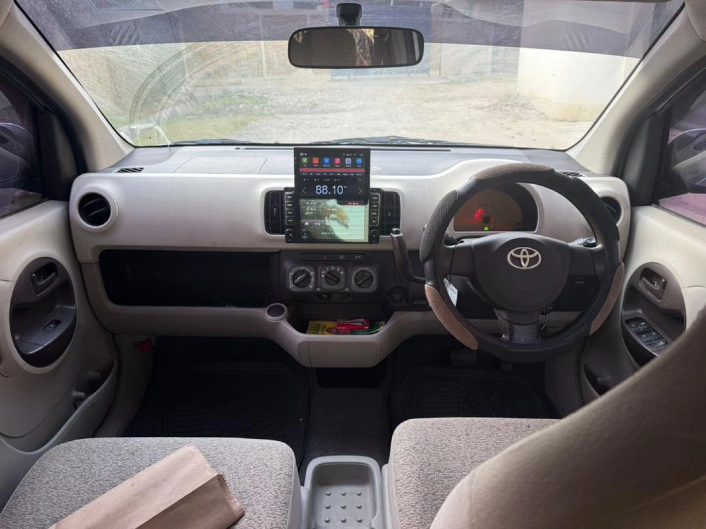 Toyota Passo Hatchback 1000cc (New Model) thumbnail 5