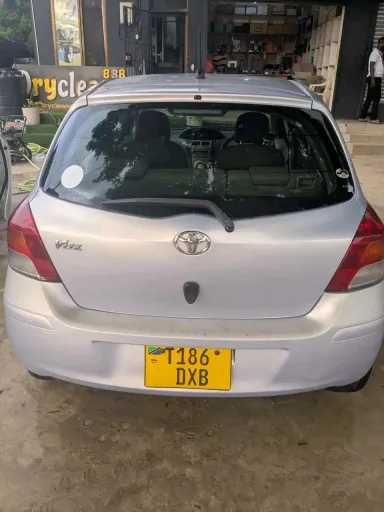 Silver Toyota Vitz 2008