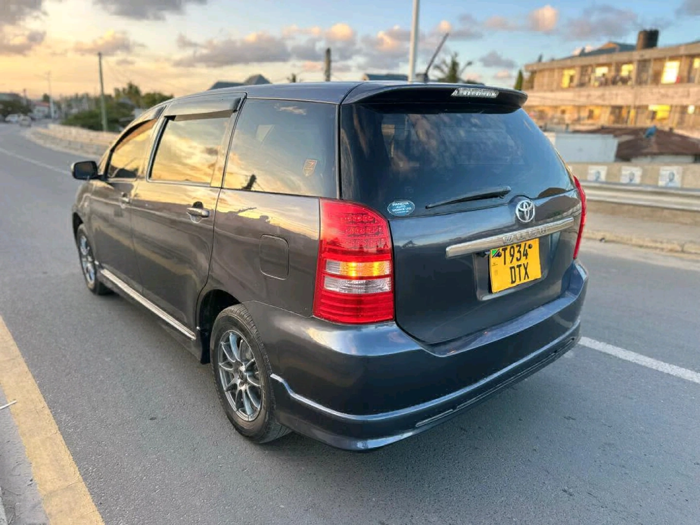 Toyota Wish 2005, 1790cc, Full AC, Excellent Condition thumbnail 2