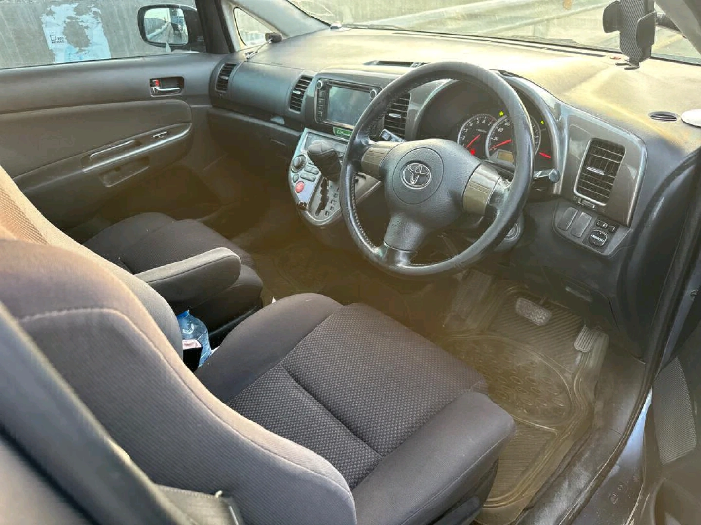Toyota Wish 2005, 1790cc, Full AC, Excellent Condition thumbnail 4
