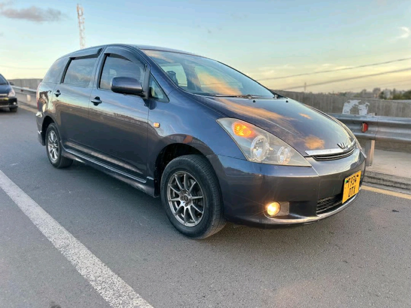 Toyota Wish 2005, 1790cc, Full AC, Excellent Condition thumbnail 6