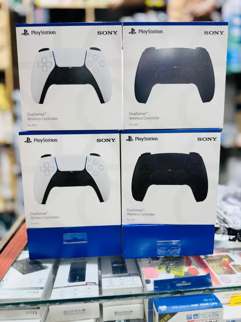 PS5 DualSense Wireless Controllers Restocked thumbnail 2