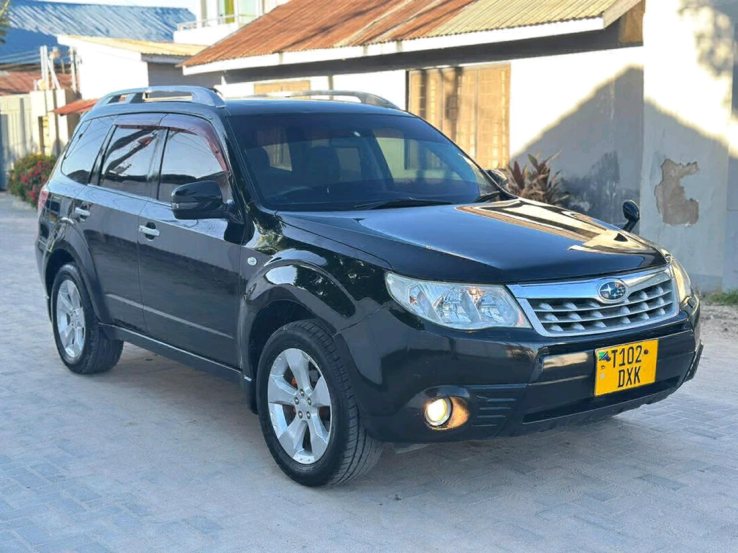 Used 2010 Black Subaru Forester Non-Turbo SUV thumbnail 2