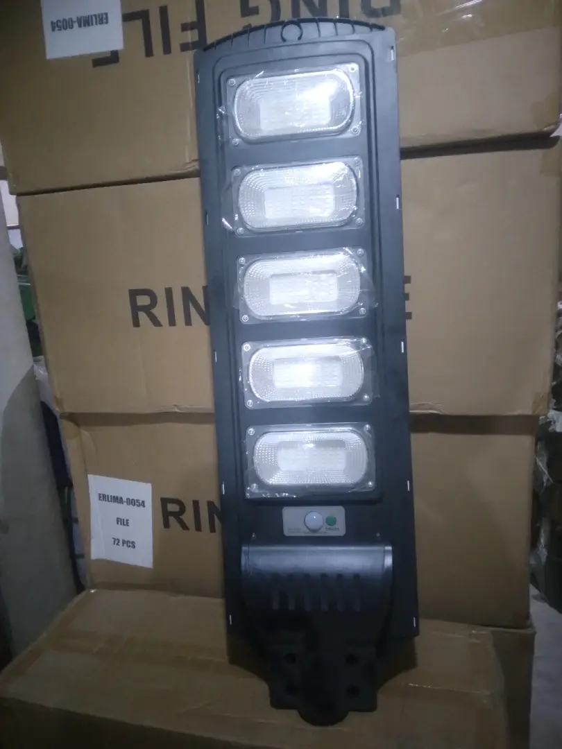 Solar Powered Outdoor Security Light 15W 2250 Lumens thumbnail 4