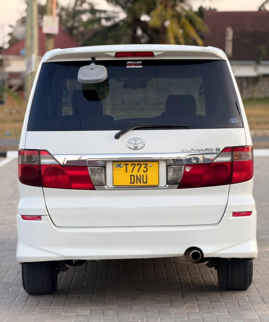 Used White Toyota Alphard Van 2360cc thumbnail 6