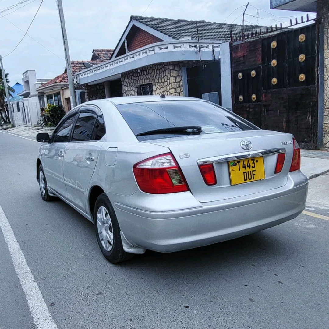 Toyota Premio F Silver 2003 thumbnail 3