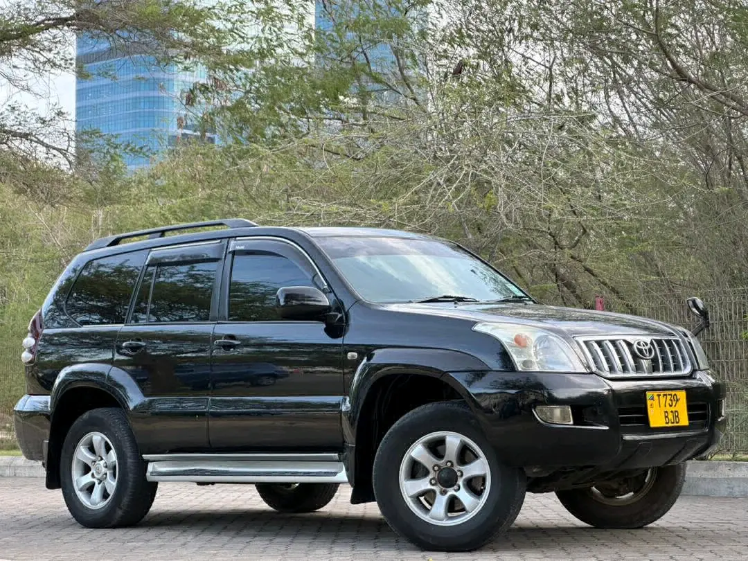 Toyota Land Cruiser Prado 120 (2007) - 2.7L Petrol thumbnail 4