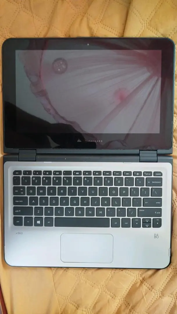 HP EliteBook x360 Touchscreen Laptop thumbnail 3