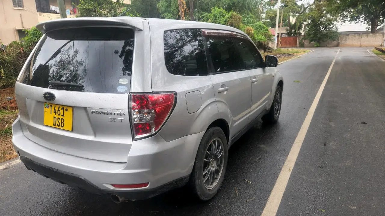 Subaru Forester XT thumbnail 3