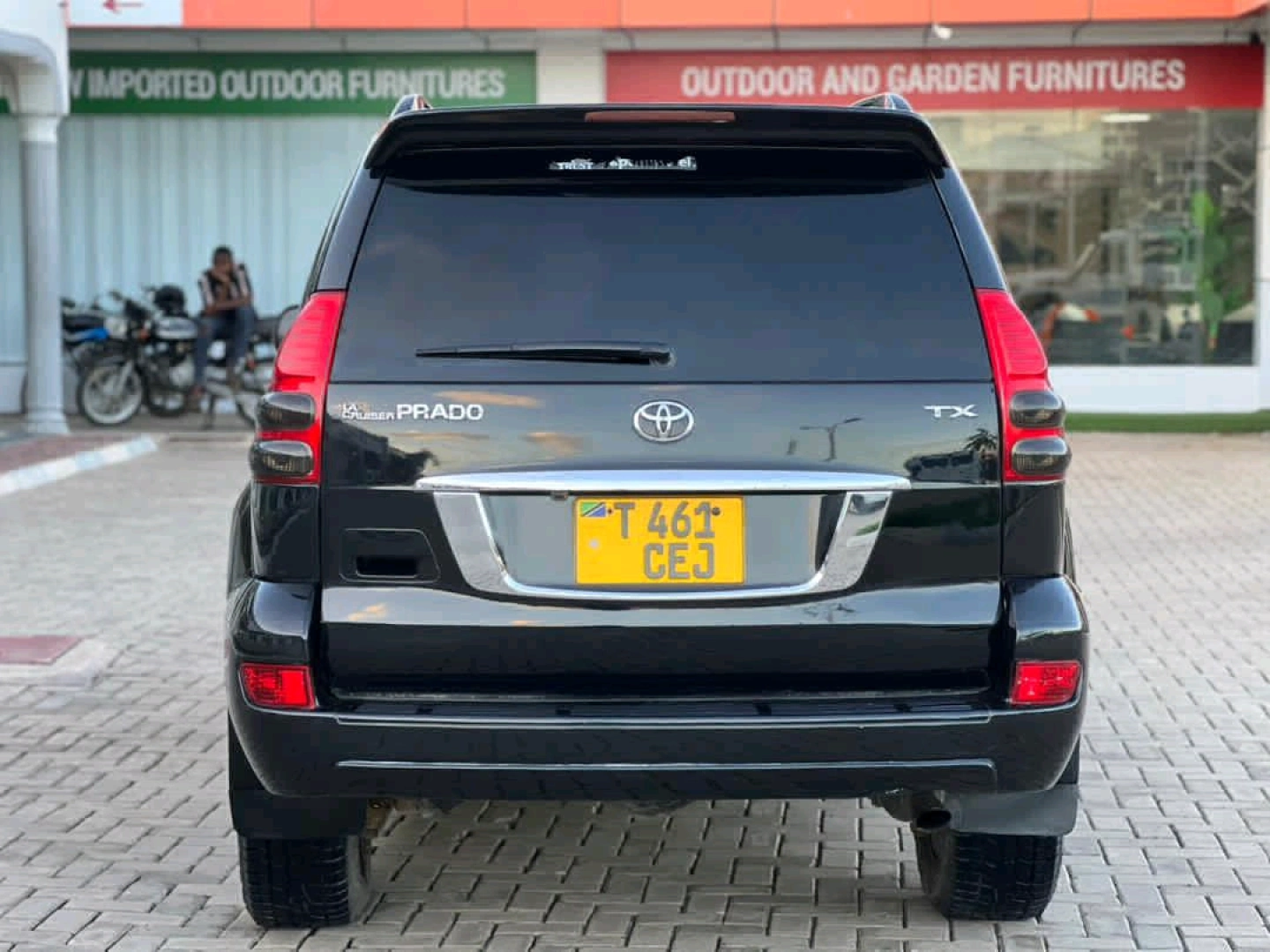 Black Toyota Land Cruiser Prado 120 (2004) thumbnail 4