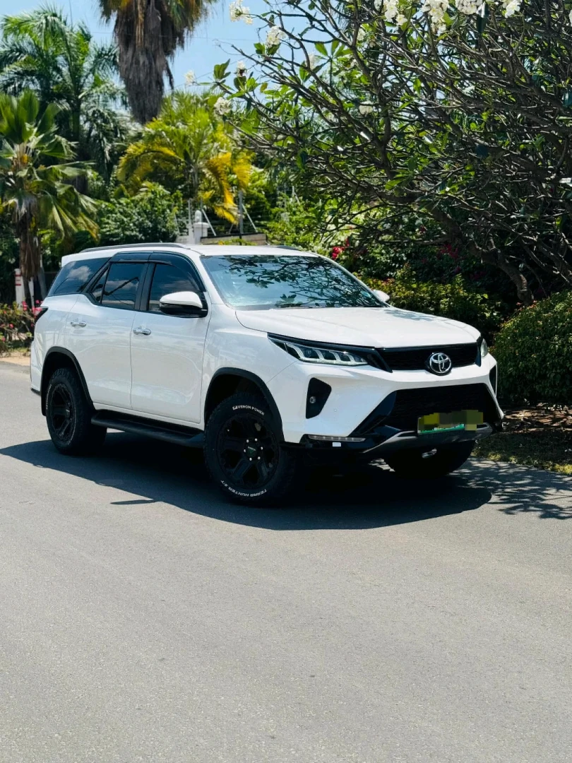 2023 Toyota Fortuner 4x4 SUV New Arrival thumbnail 3