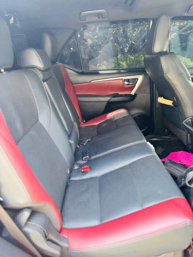 2023 Toyota Fortuner 4x4 SUV New Arrival thumbnail 6