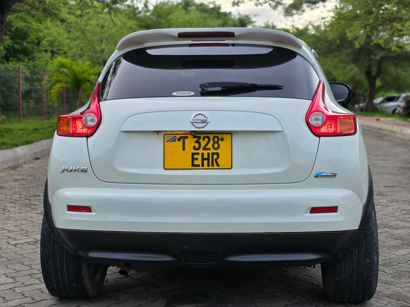 2010 Nissan Juke SUV 1490cc thumbnail 2