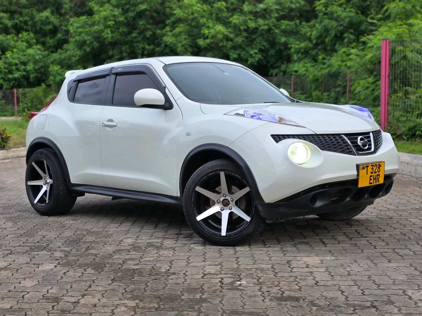 2010 Nissan Juke SUV 1490cc thumbnail 5