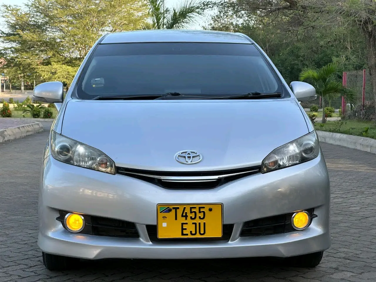 Toyota Wish 2014 Silver