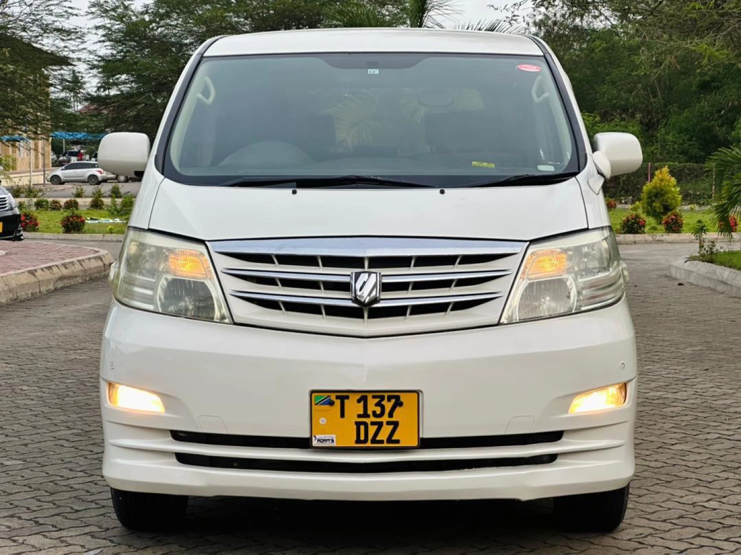 Toyota Alphard DZZ 2006 Automatic