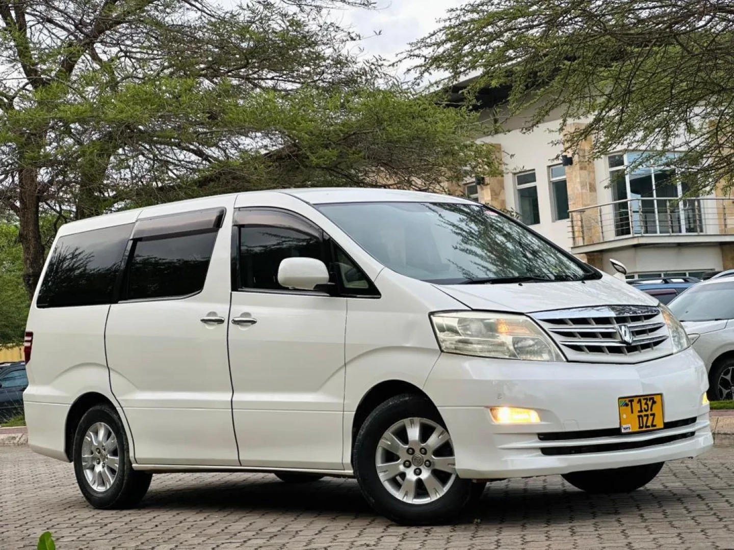 Toyota Alphard DZZ 2006 Automatic thumbnail 4