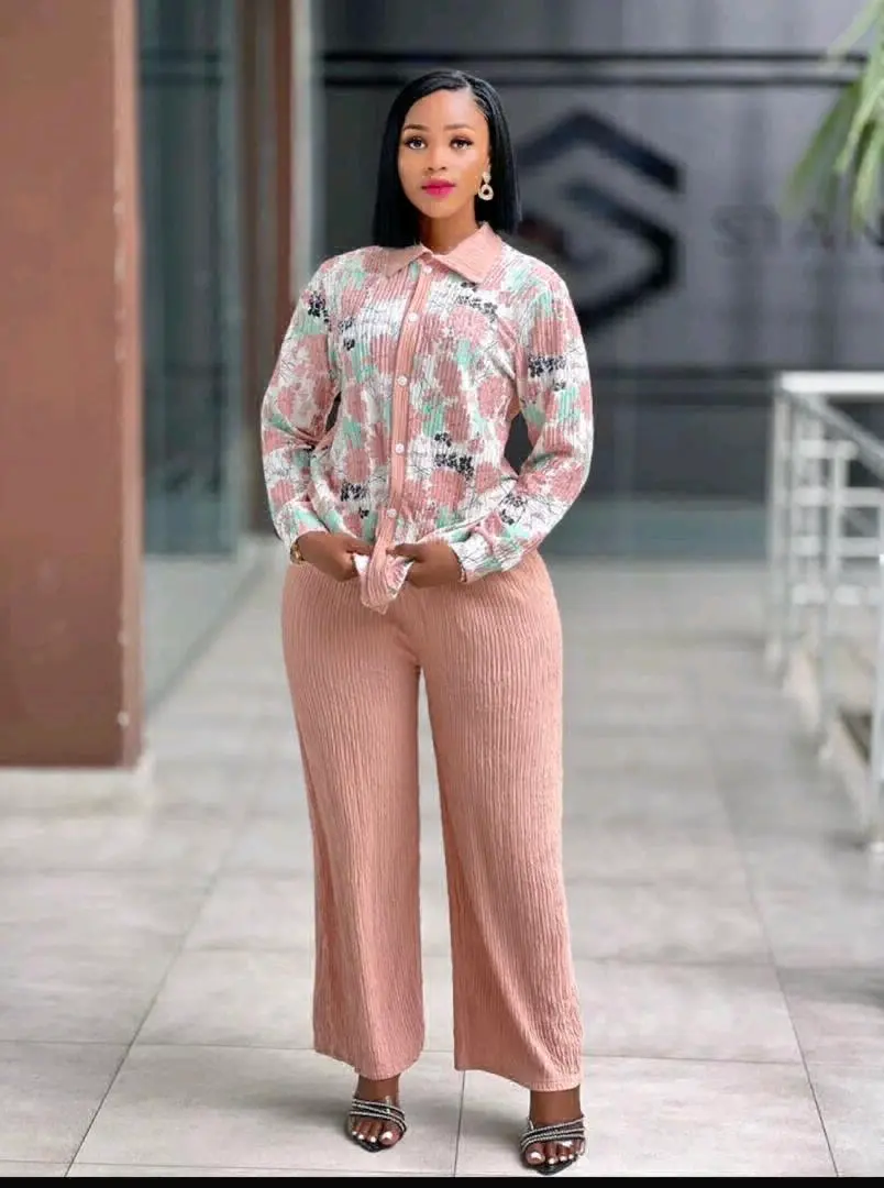 Women's Floral Blouse & Pleated Trousers Set thumbnail 3