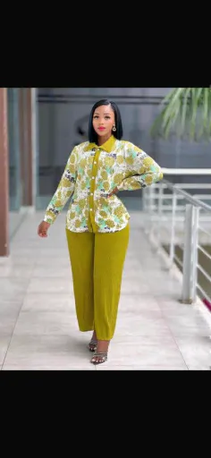 Women's Floral Blouse & Pleated Trousers Set