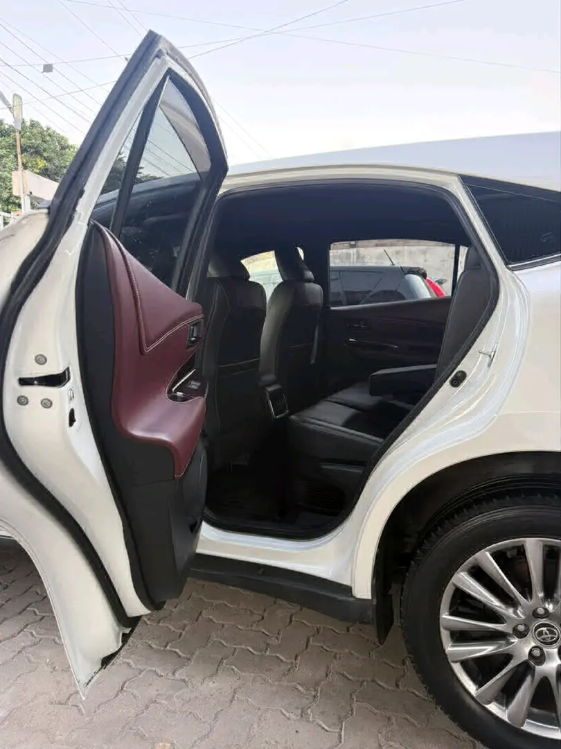 Toyota Harrier 2015 thumbnail 3