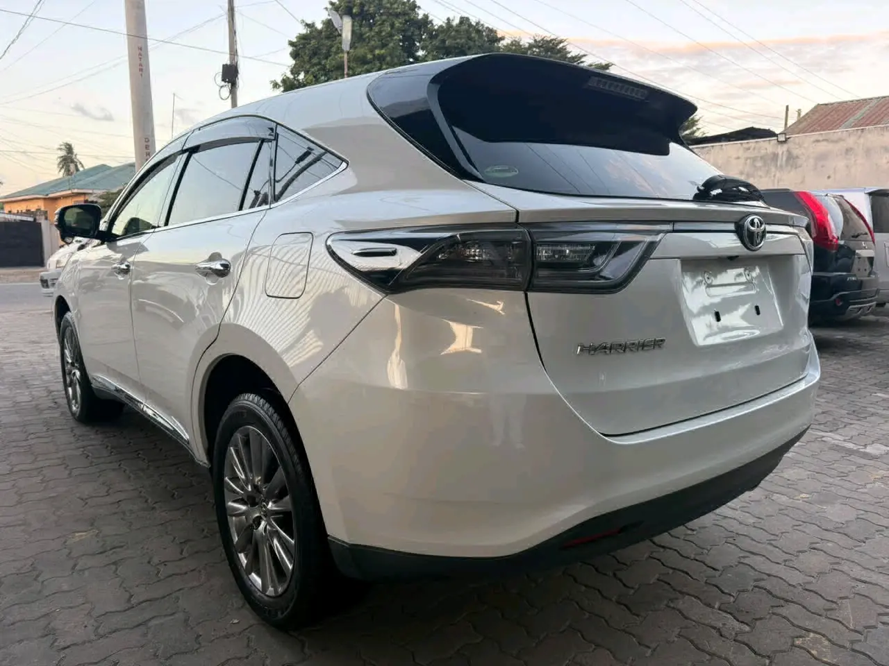 Toyota Harrier 2015 thumbnail 4