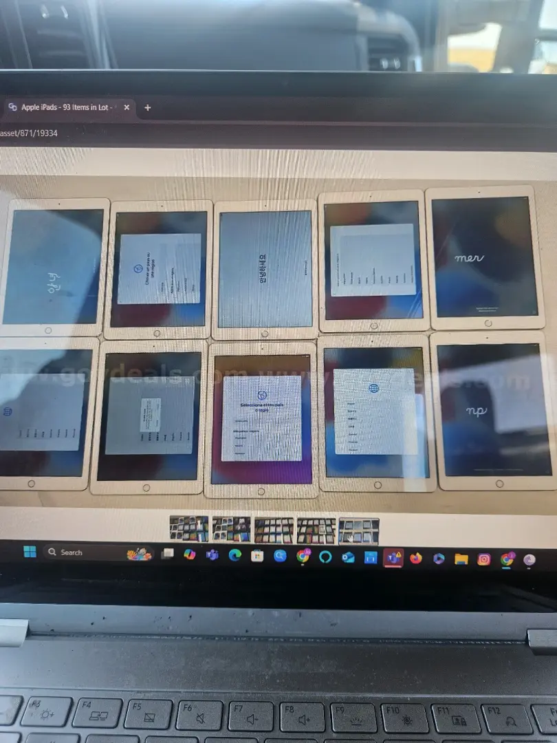 IMacs, iPads, and Samsung Smart TV Bundle thumbnail 3