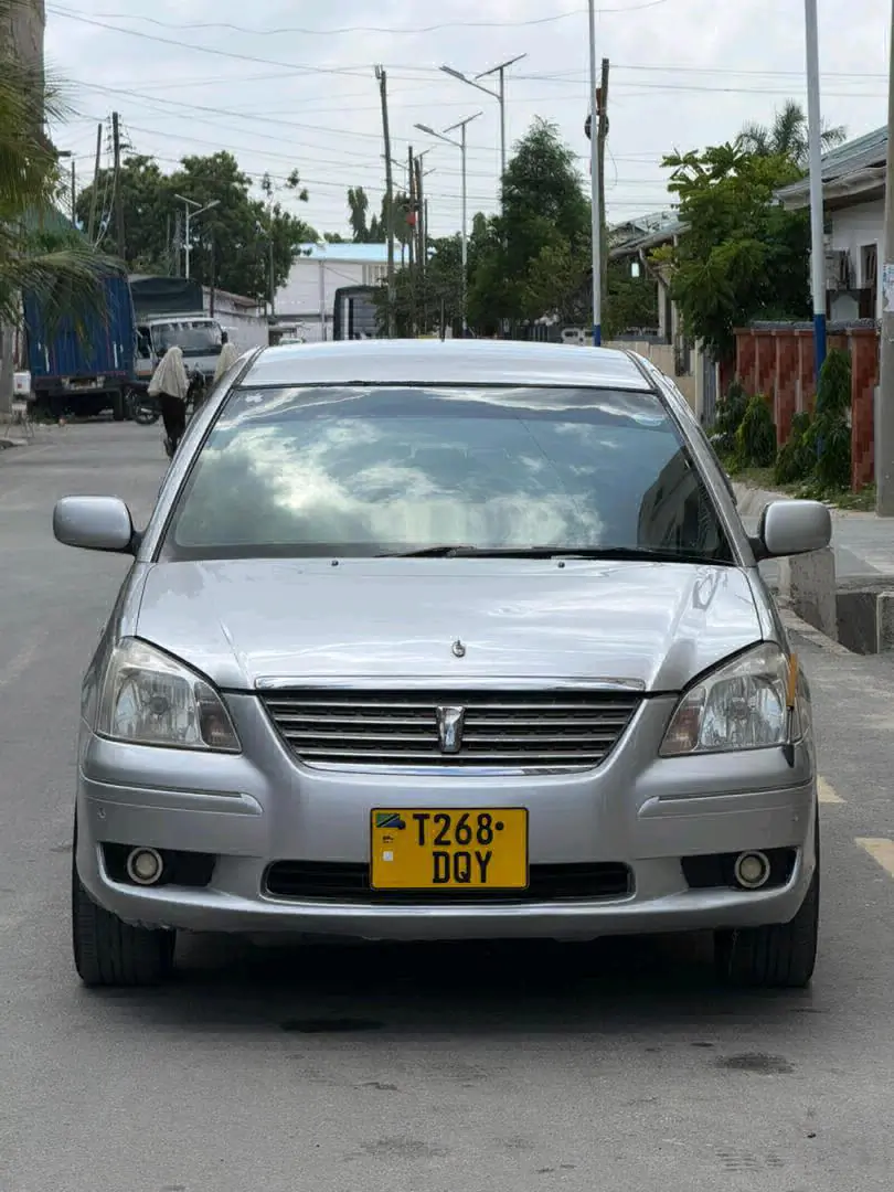 Toyota Premio F 2002 Silver