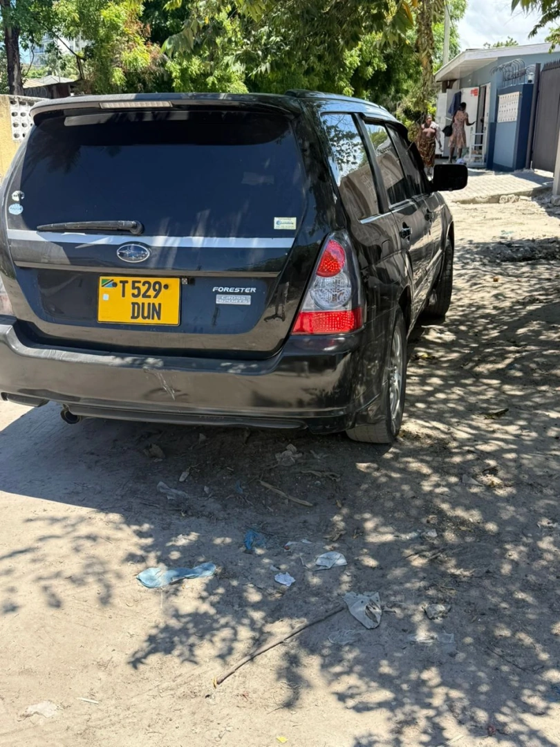 Black Subaru Forester Cross SUV for Sale thumbnail 4