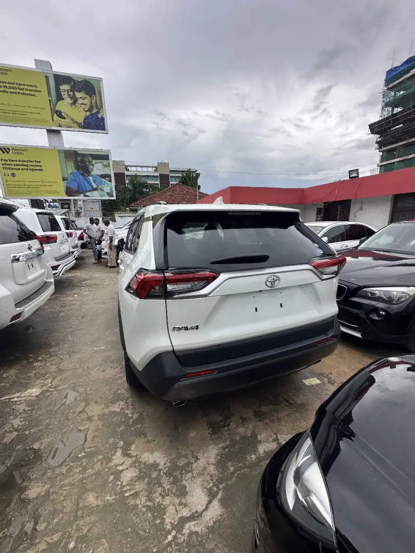 Toyota RAV4 2019 thumbnail 4