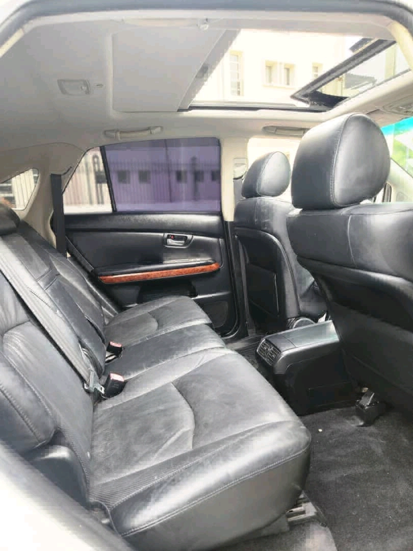 Toyota Harrier 2005 Pearl White SUV thumbnail 7